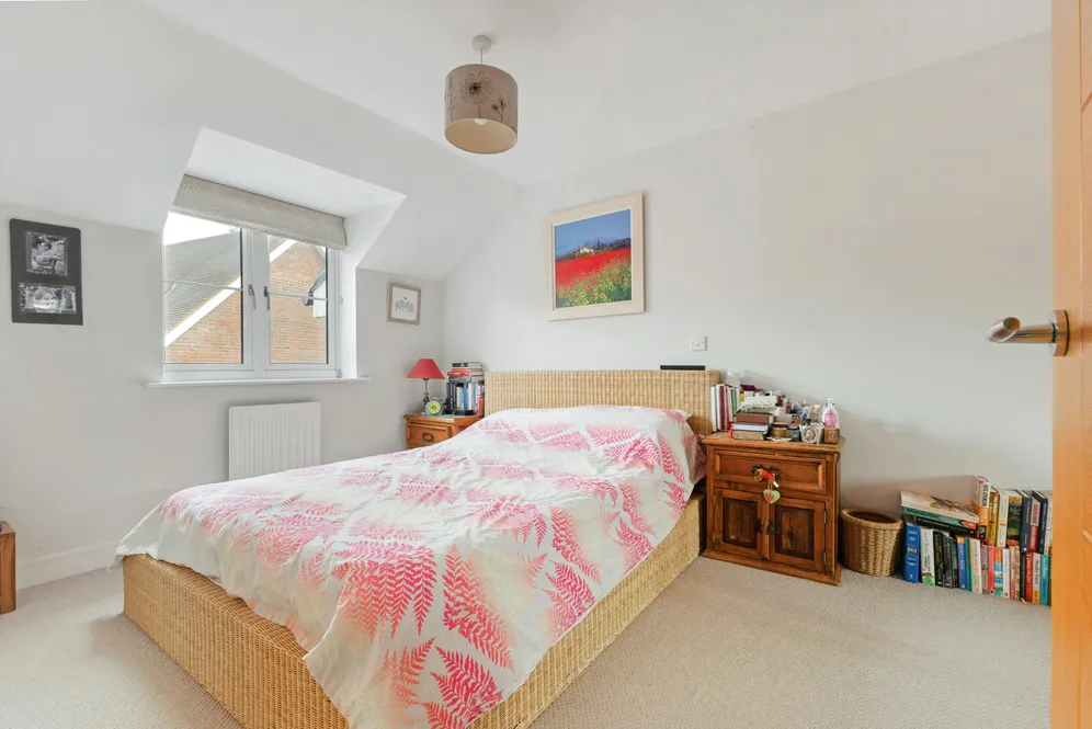Hunters Place, Hindhead, GU26 photo 10