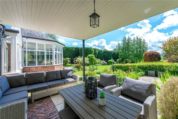 Prestbury Road, Wilmslow, SK9 photo 30