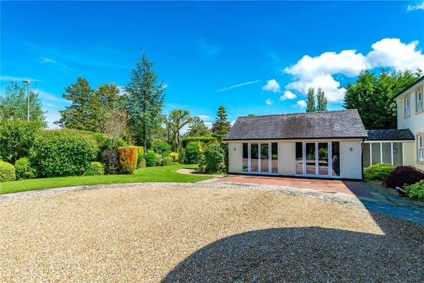 Prestbury Road, Wilmslow, SK9 photo 33