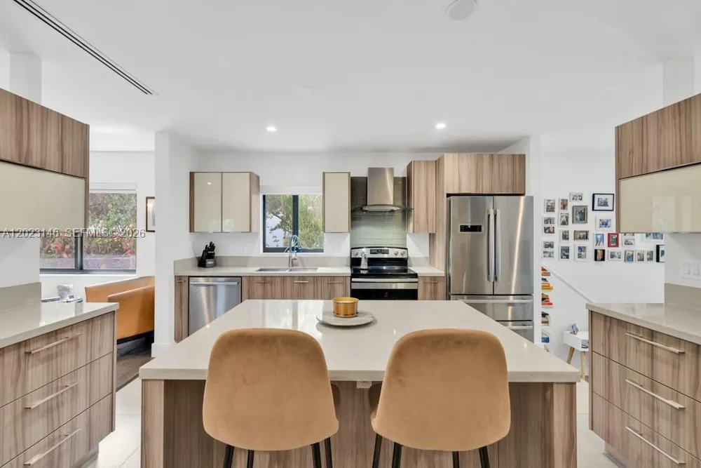 475 NE 91st St, Miami Shores, FL 33138