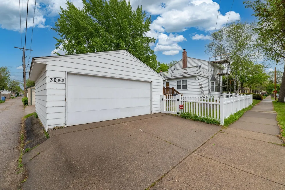 3244 21st Ave S, Minneapolis, MN 55407