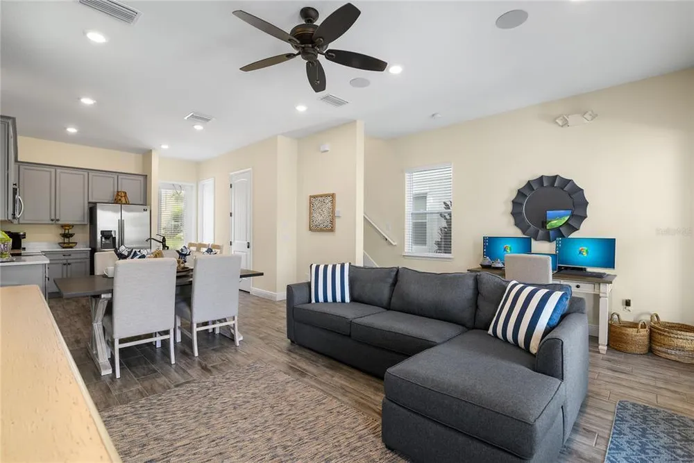 8040 Lost Shaker Ln, Kissimmee, FL 34747