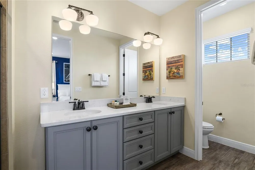 8040 Lost Shaker Ln, Kissimmee, FL 34747
