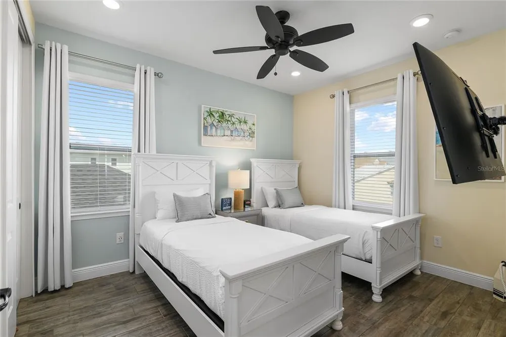 8040 Lost Shaker Ln, Kissimmee, FL 34747