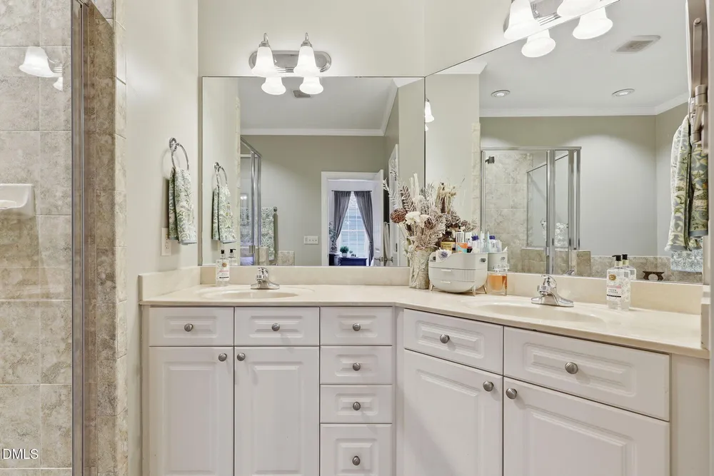7040 Dayton Ridge Dr, Apex, NC 27539
