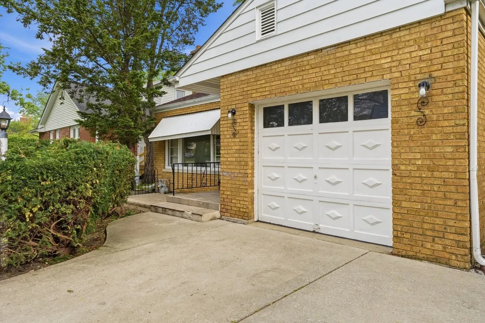 306 W Lonnquist Blvd, Mount Prospect, IL 60056