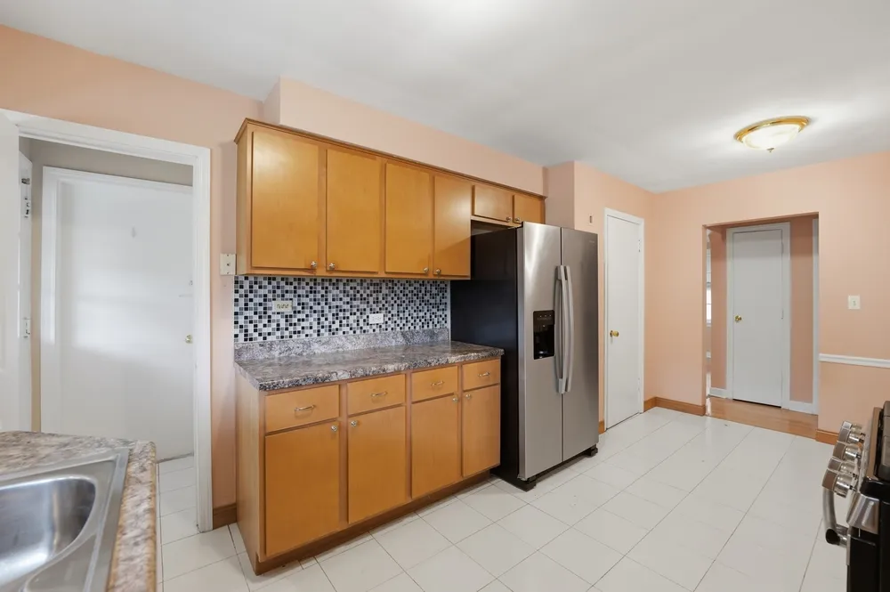 306 W Lonnquist Blvd, Mount Prospect, IL 60056