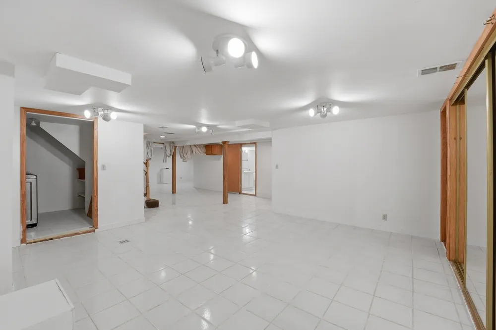 306 W Lonnquist Blvd, Mount Prospect, IL 60056