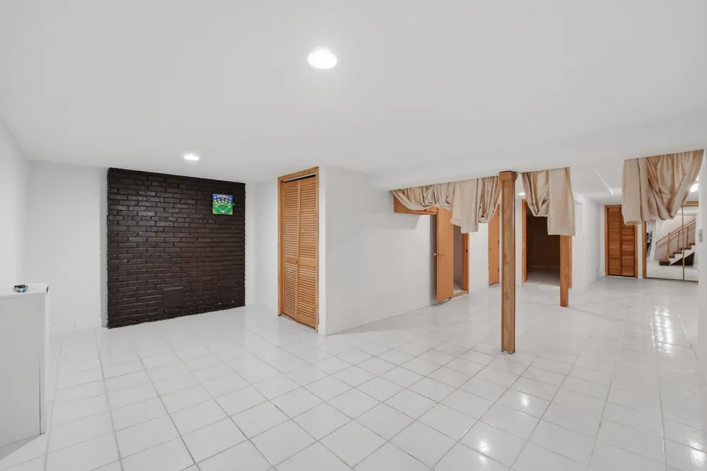 306 W Lonnquist Blvd, Mount Prospect, IL 60056