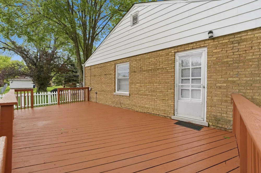 306 W Lonnquist Blvd, Mount Prospect, IL 60056