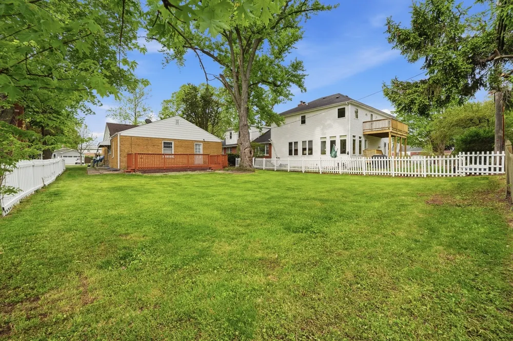 306 W Lonnquist Blvd, Mount Prospect, IL 60056