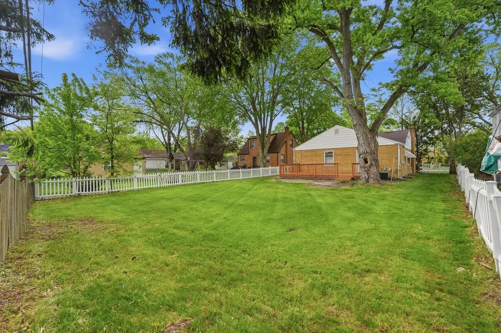 306 W Lonnquist Blvd, Mount Prospect, IL 60056