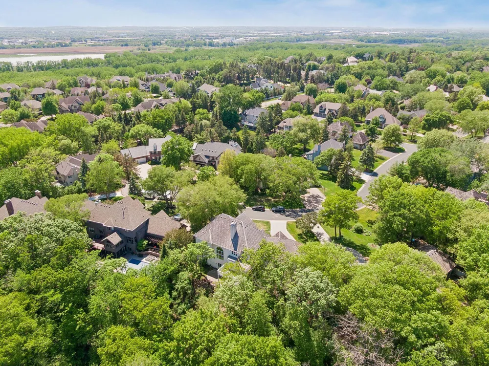 10444 Purdey Rd, Eden Prairie, MN 55347