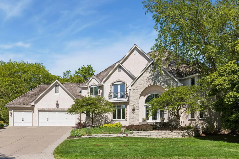10444 Purdey Rd, Eden Prairie, MN 55347