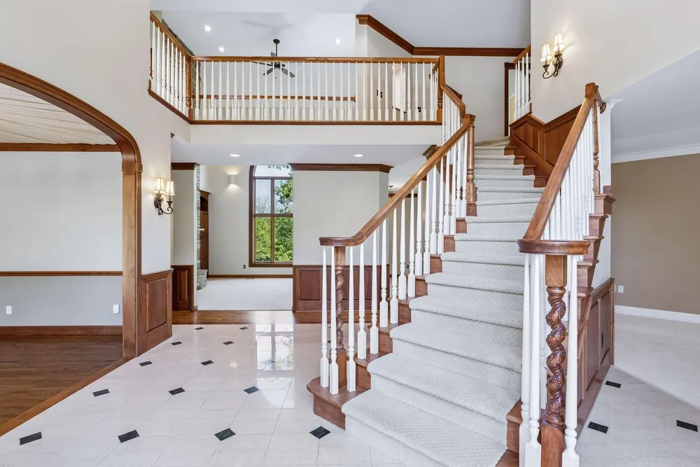 10444 Purdey Rd, Eden Prairie, MN 55347
