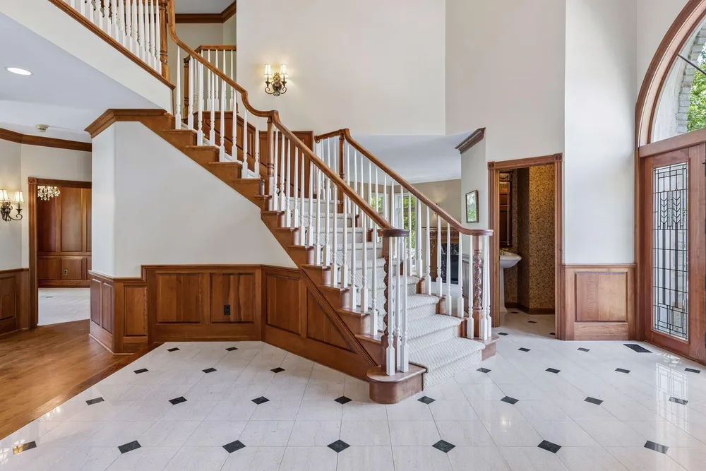 10444 Purdey Rd, Eden Prairie, MN 55347