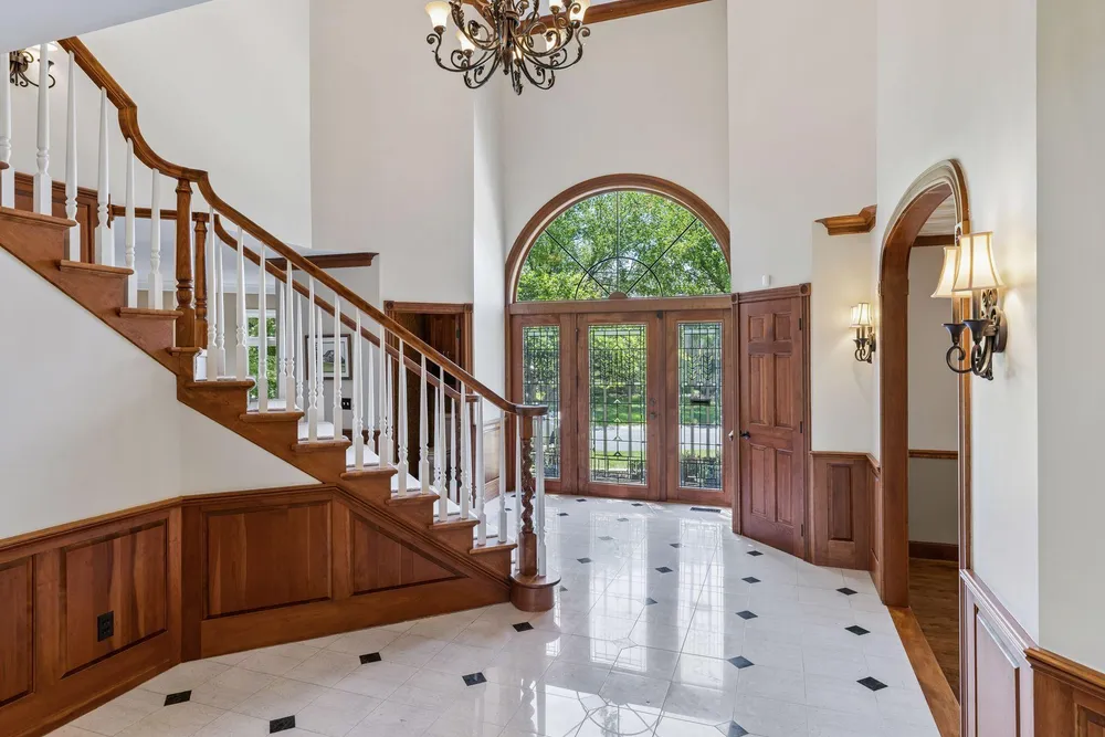 10444 Purdey Rd, Eden Prairie, MN 55347