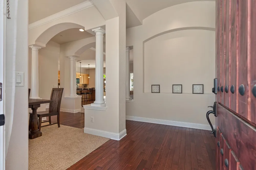 8484 Cobble Creek Ln, Orangevale, CA 95662
