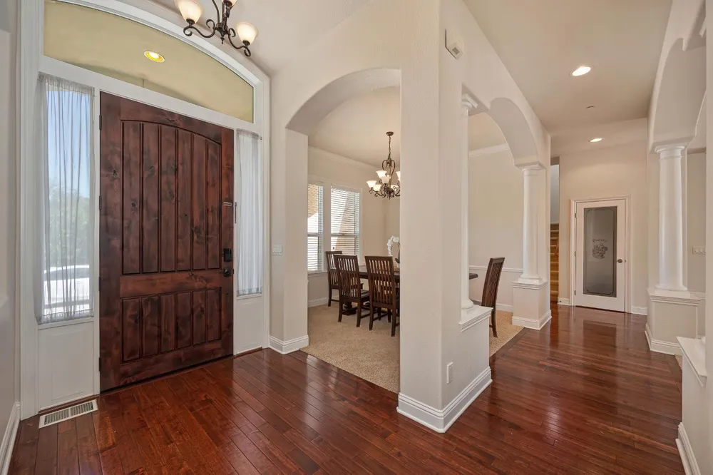 8484 Cobble Creek Ln, Orangevale, CA 95662