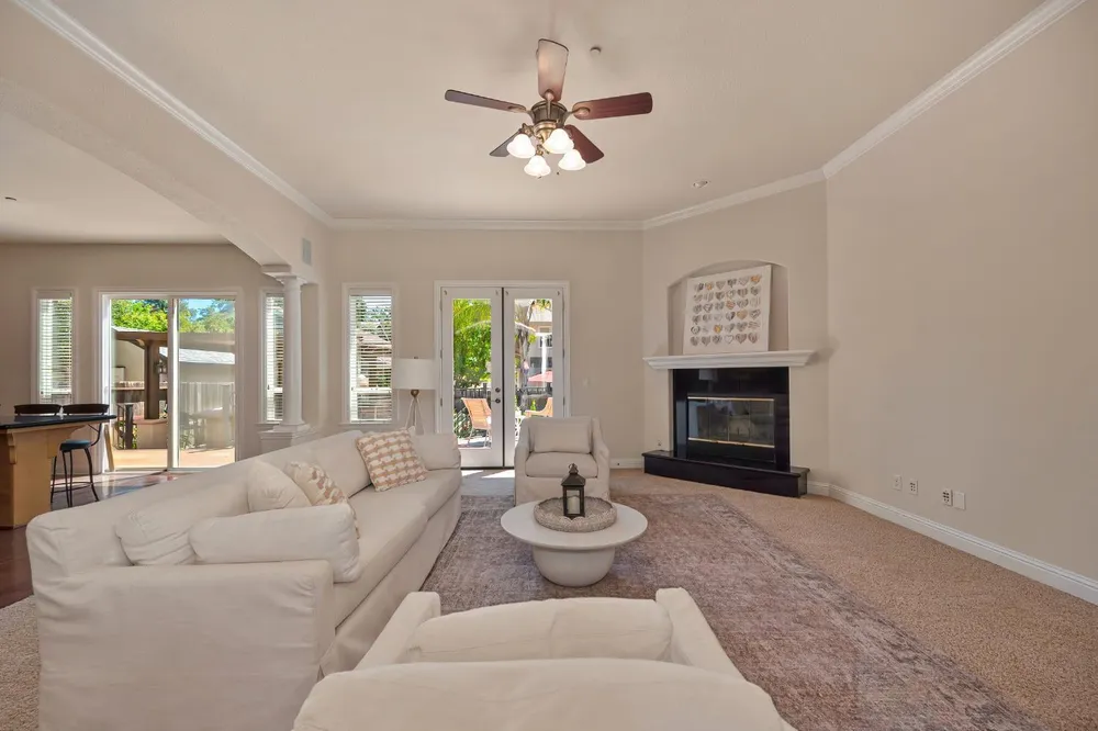8484 Cobble Creek Ln, Orangevale, CA 95662