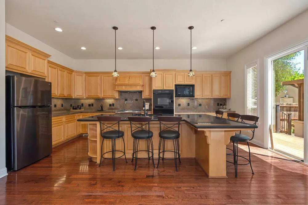 8484 Cobble Creek Ln, Orangevale, CA 95662