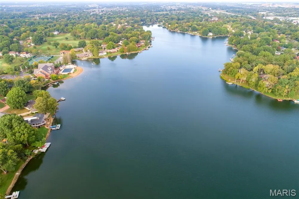 2 Forest Park Circle, Lake St Louis, MO 63367
