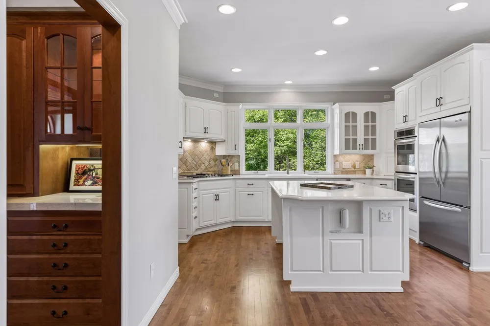 10444 Purdey Rd, Eden Prairie, MN 55347