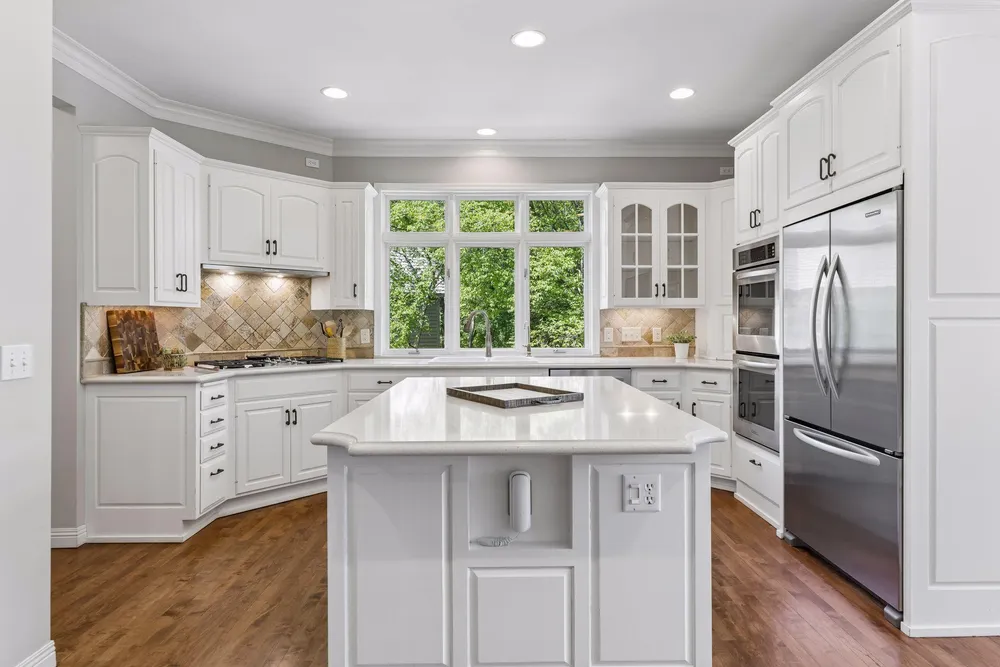 10444 Purdey Rd, Eden Prairie, MN 55347