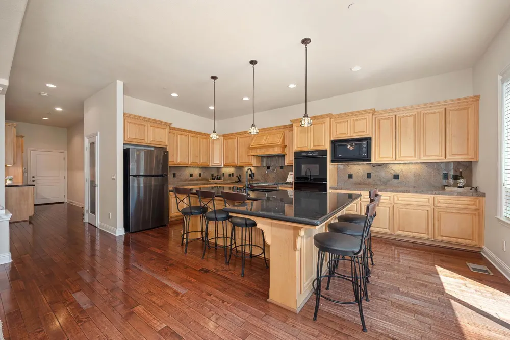 8484 Cobble Creek Ln, Orangevale, CA 95662