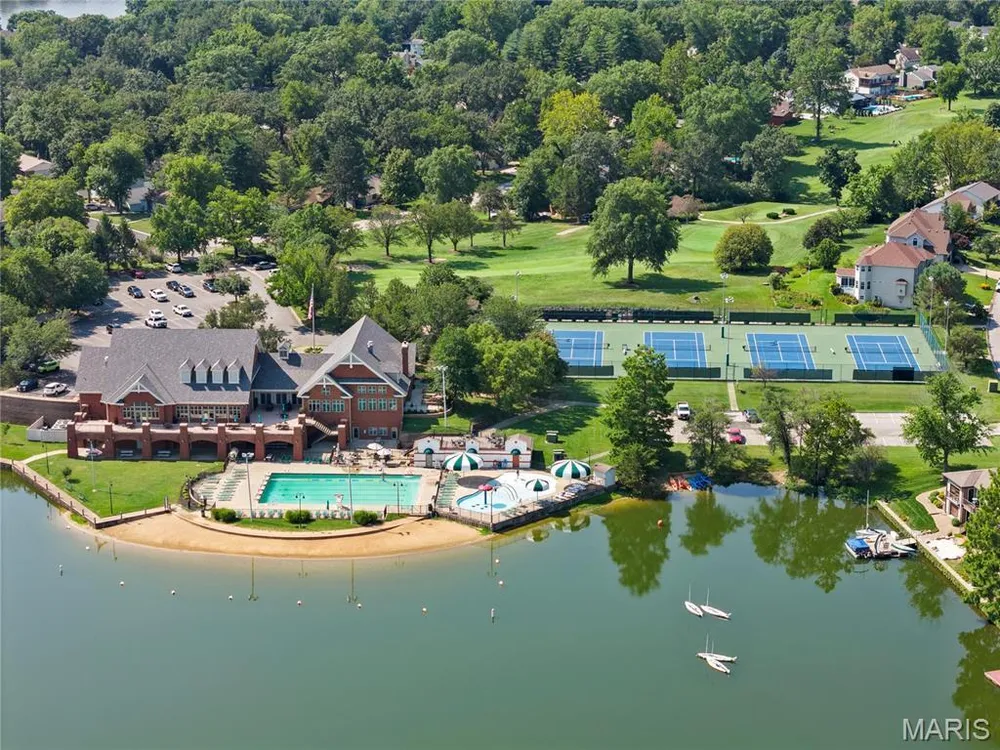 2 Forest Park Circle, Lake St Louis, MO 63367