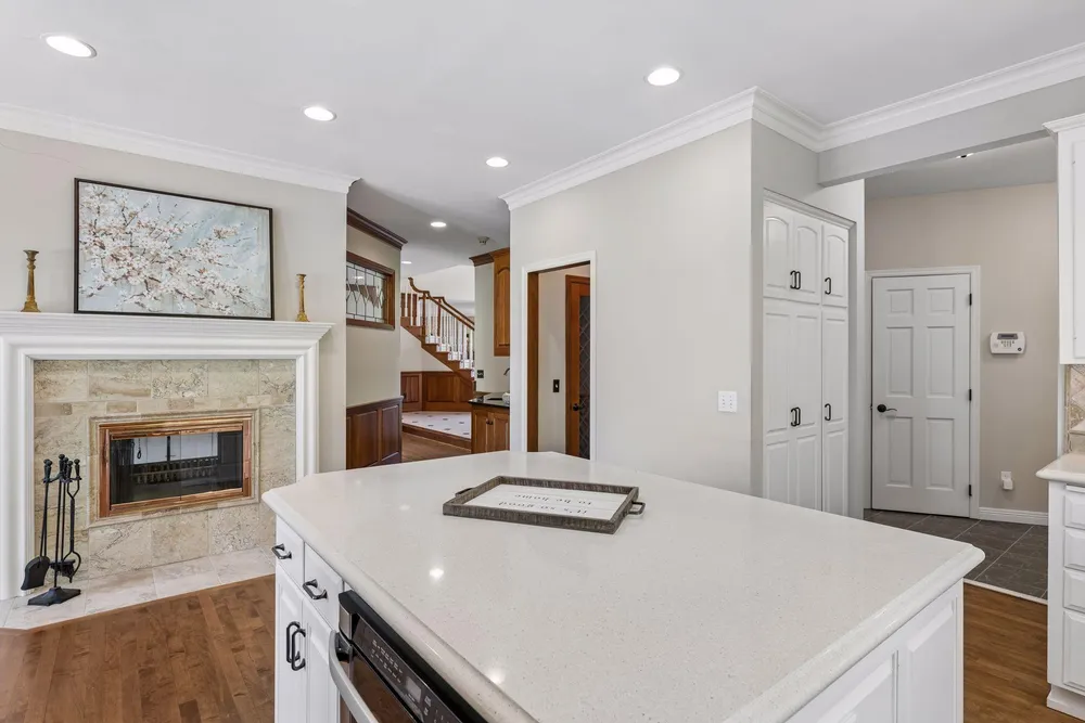 10444 Purdey Rd, Eden Prairie, MN 55347