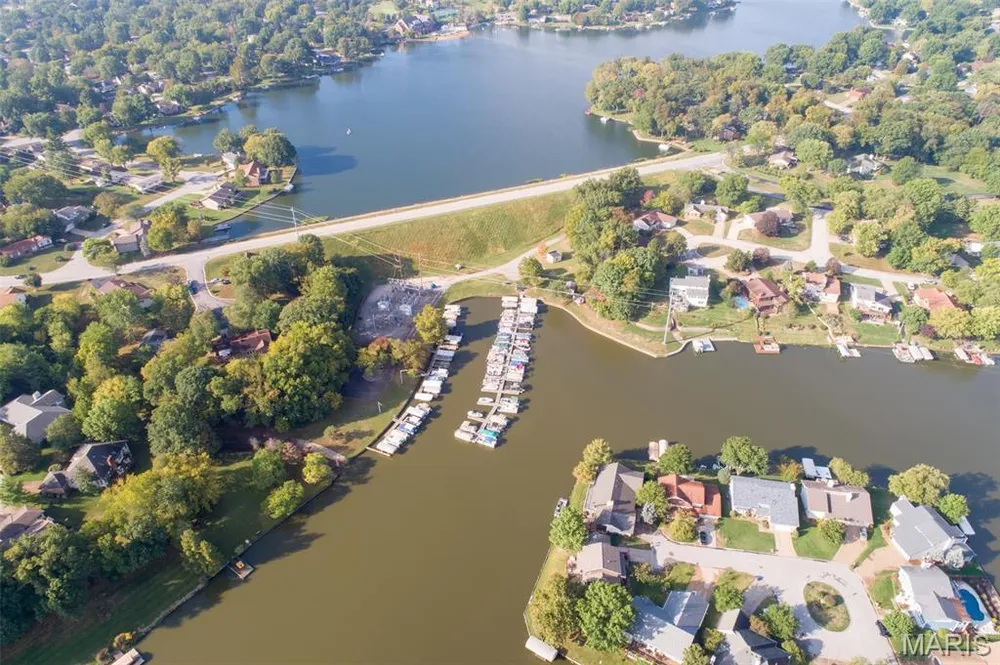 2 Forest Park Circle, Lake St Louis, MO 63367