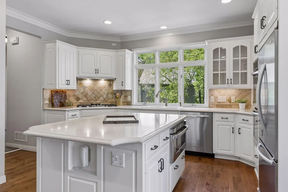 10444 Purdey Rd, Eden Prairie, MN 55347