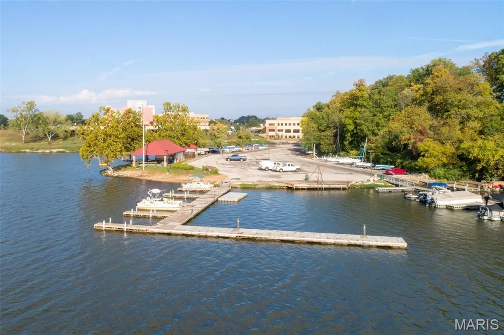 2 Forest Park Circle, Lake St Louis, MO 63367