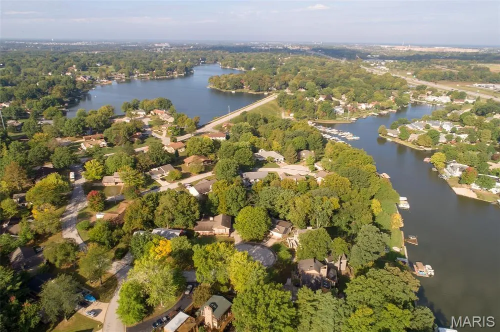 2 Forest Park Circle, Lake St Louis, MO 63367