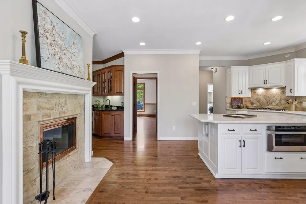 10444 Purdey Rd, Eden Prairie, MN 55347