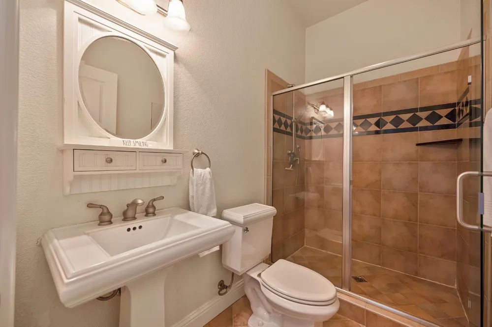 8484 Cobble Creek Ln, Orangevale, CA 95662
