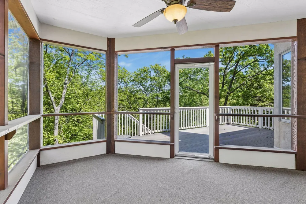10444 Purdey Rd, Eden Prairie, MN 55347
