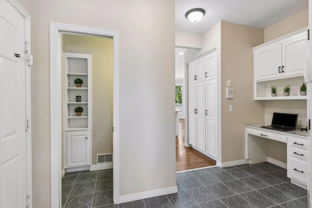 10444 Purdey Rd, Eden Prairie, MN 55347