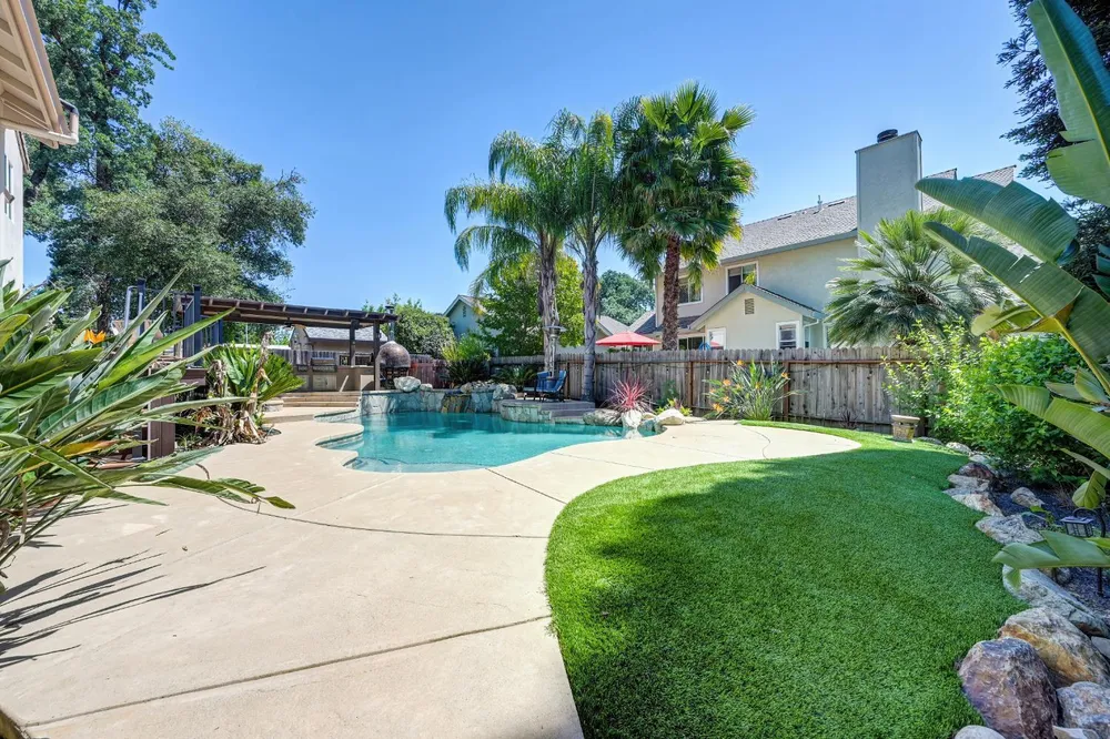 8484 Cobble Creek Ln, Orangevale, CA 95662