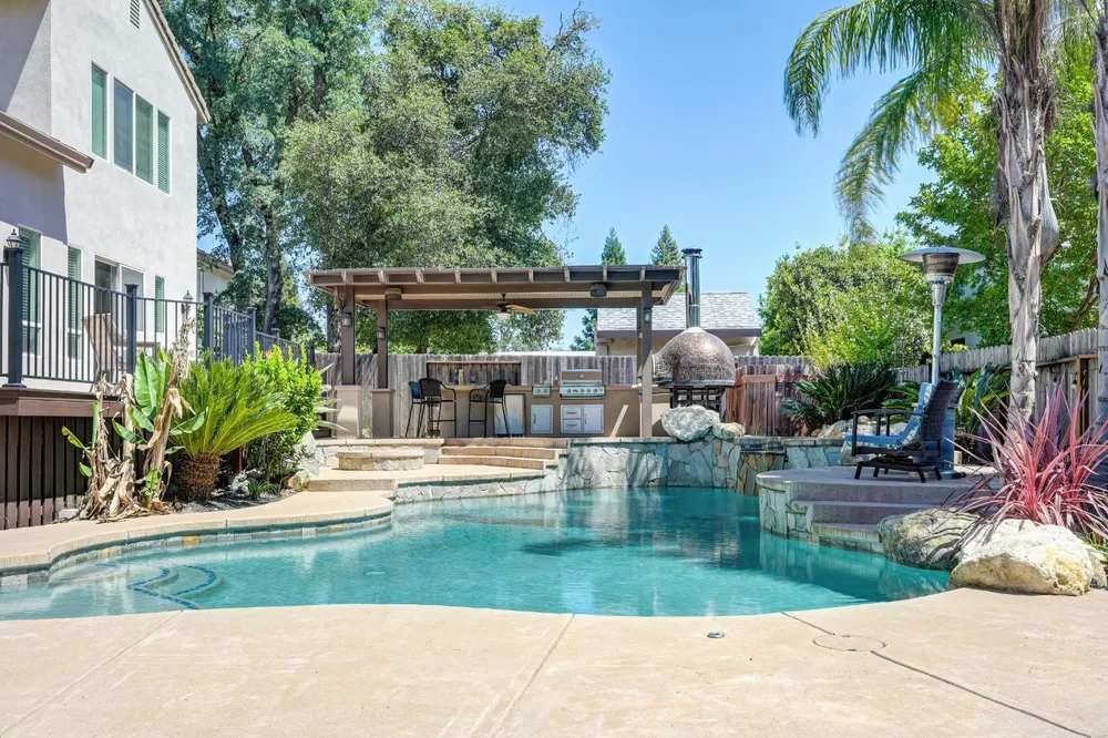 8484 Cobble Creek Ln, Orangevale, CA 95662