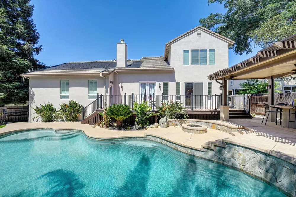 8484 Cobble Creek Ln, Orangevale, CA 95662