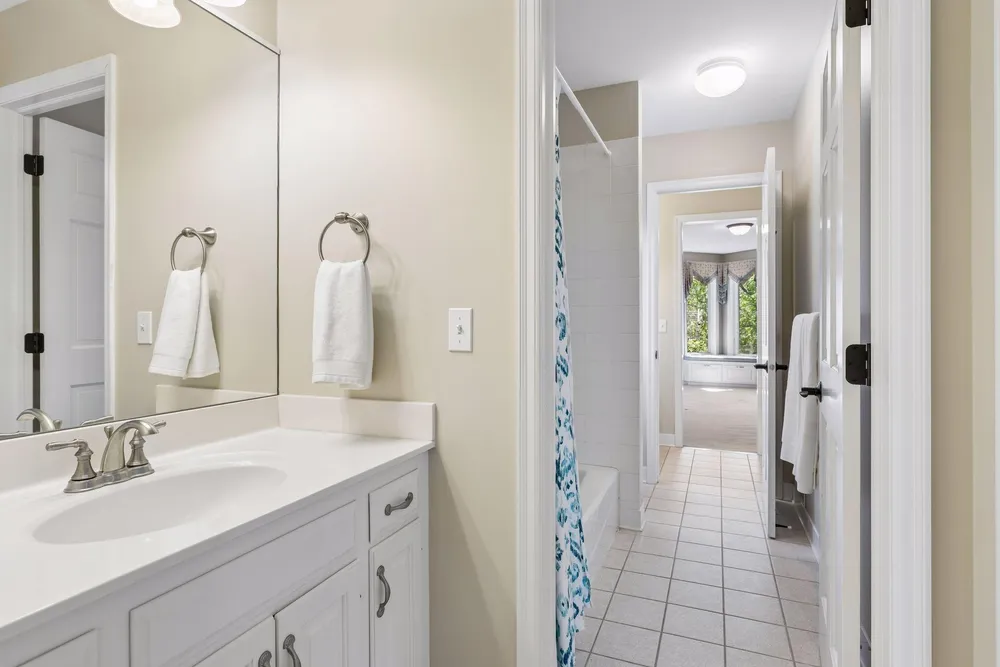 10444 Purdey Rd, Eden Prairie, MN 55347