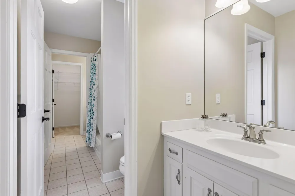 10444 Purdey Rd, Eden Prairie, MN 55347