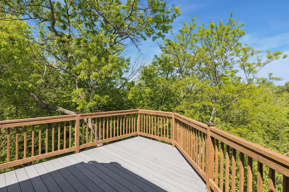 10444 Purdey Rd, Eden Prairie, MN 55347
