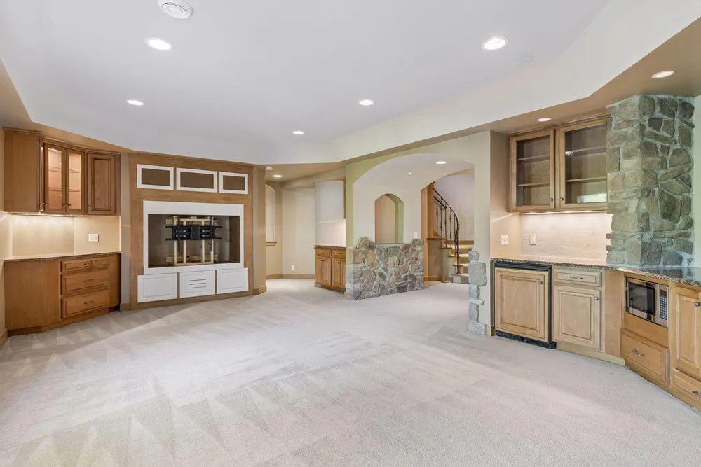 10444 Purdey Rd, Eden Prairie, MN 55347