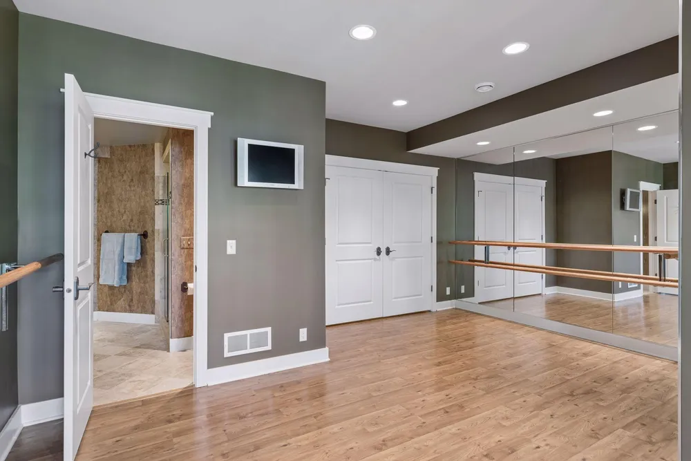 10444 Purdey Rd, Eden Prairie, MN 55347