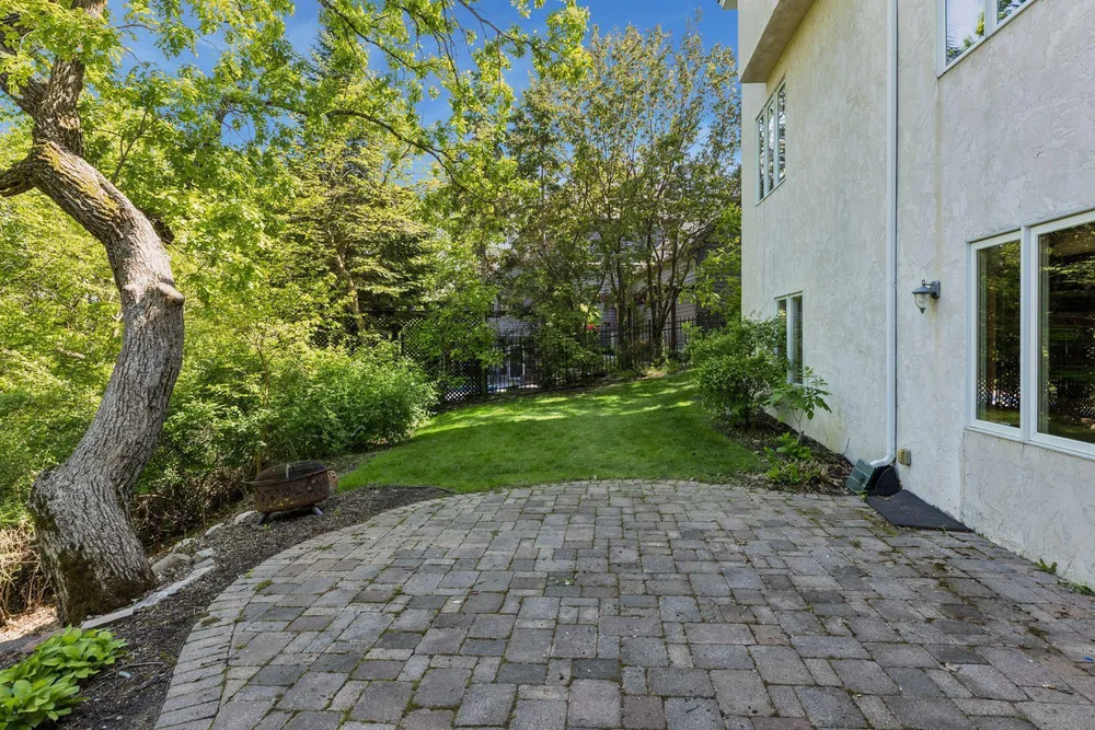 10444 Purdey Rd, Eden Prairie, MN 55347