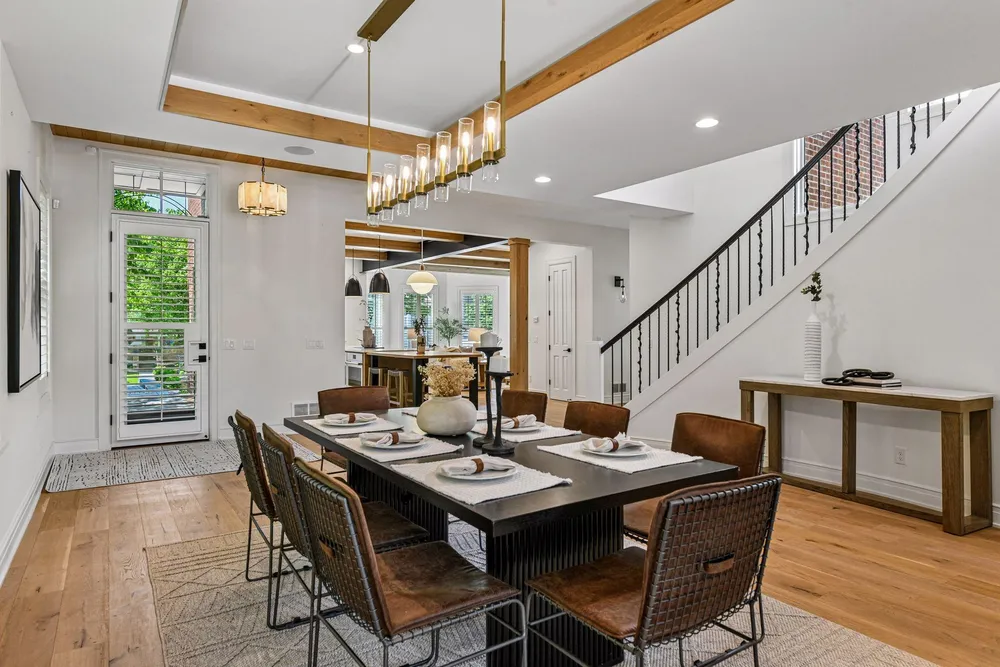 715 Rice St E, Wayzata, MN 55391