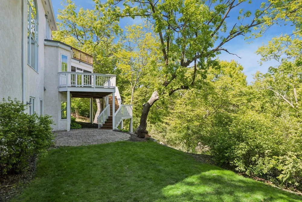 10444 Purdey Rd, Eden Prairie, MN 55347